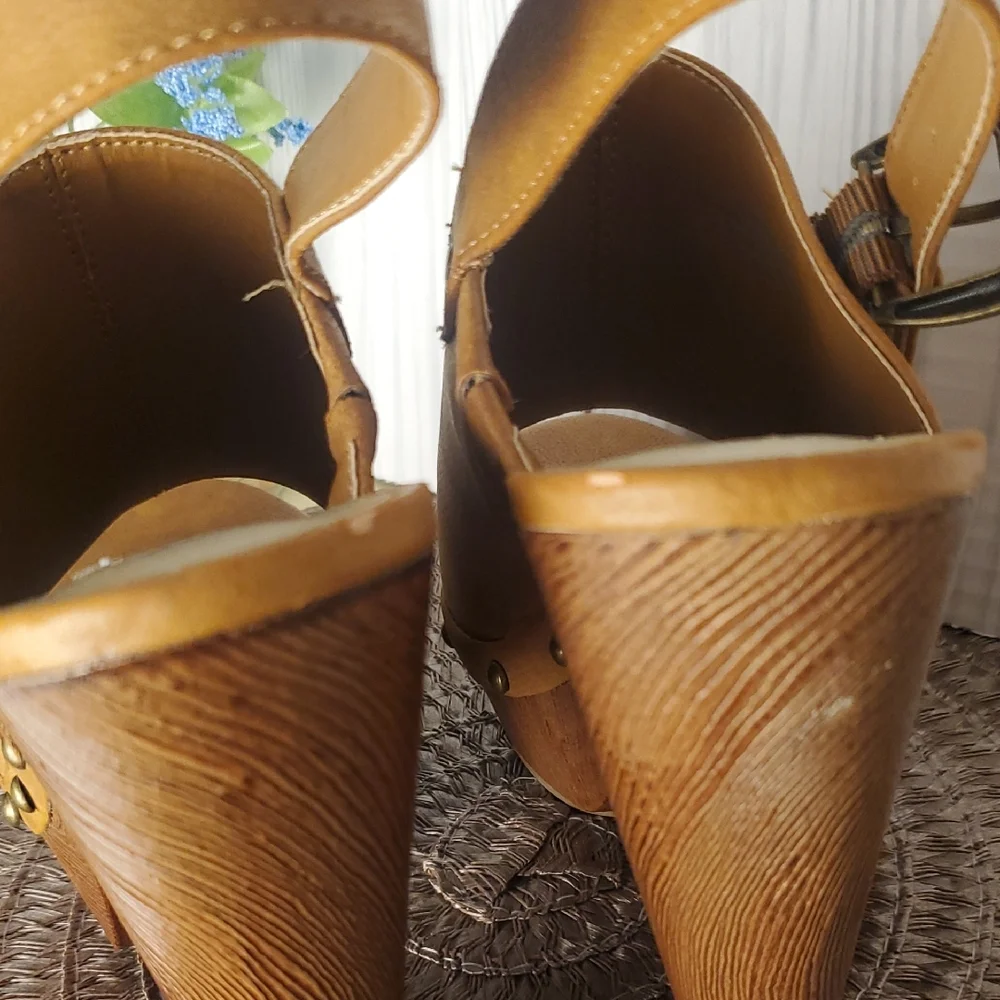 G by Guess Brown Platform Mules with Buckle - Picture 5 of 10